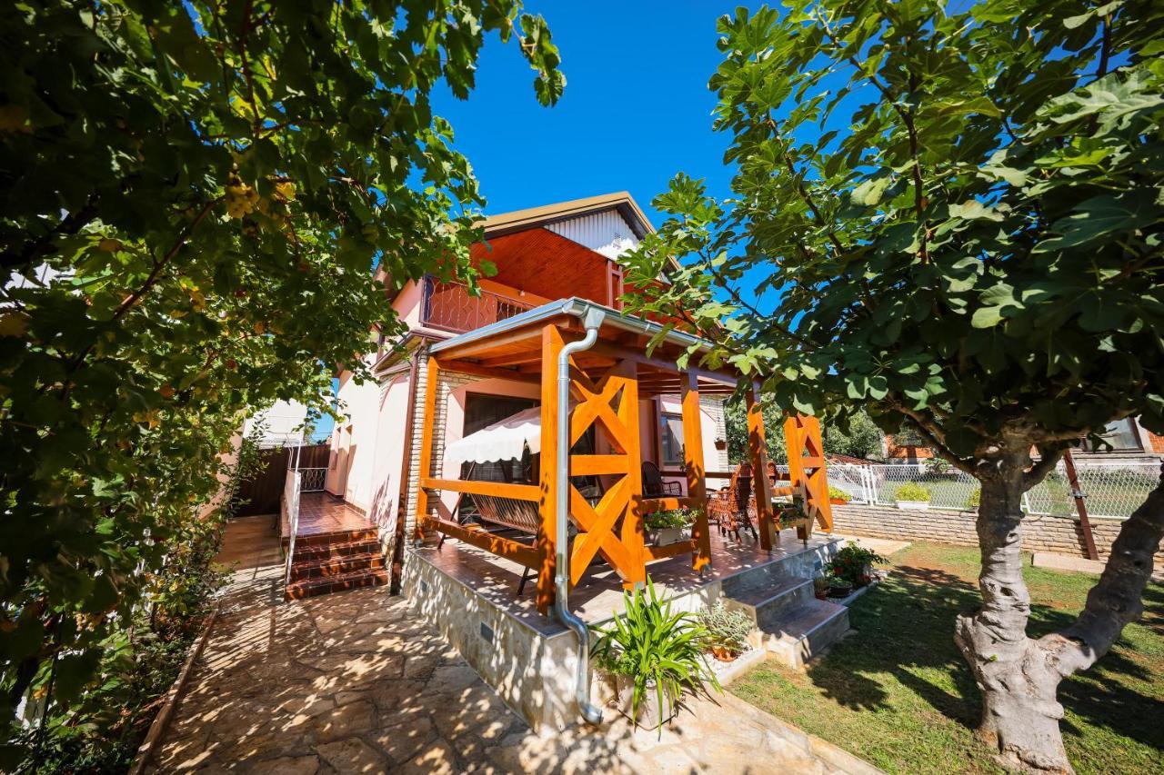 Apartment Ruza Sukošan Εξωτερικό φωτογραφία